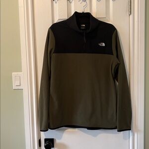 The North Face Women’s quarter zip fleece sweater - size large